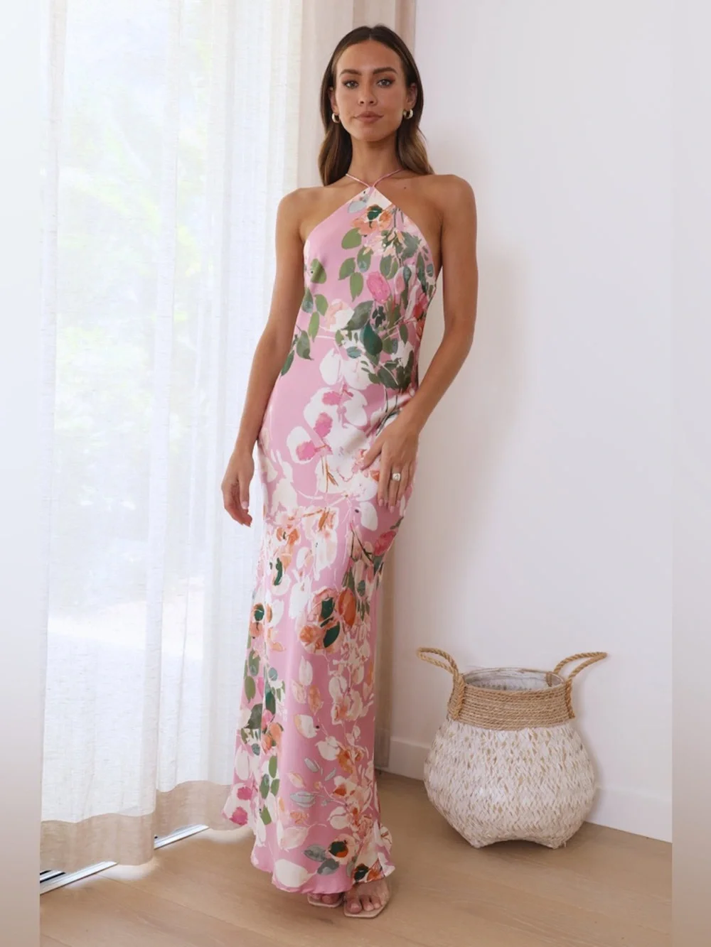 Hello Molly feeling moody maxi dress in pink floral print hater neck - Picture 3 of 16
